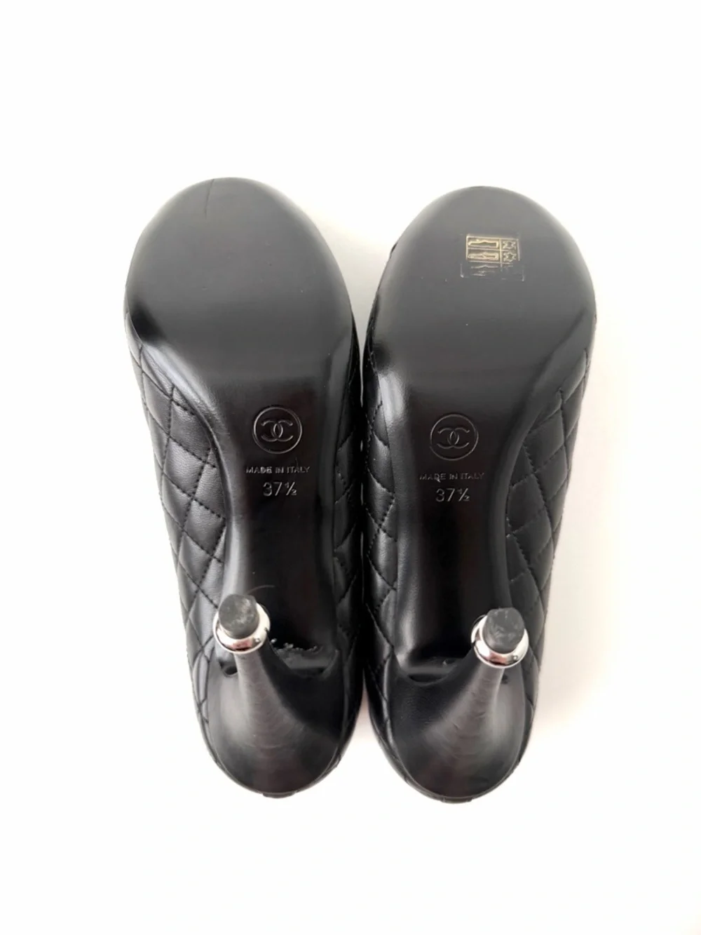 CHANEL | Quilted CC Cap Toe Leather High Heel Pumps‎ Black EU 37.5